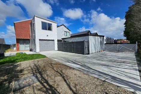 Photo of property in 3 Yellow Pear Lane, Karaka, 2578