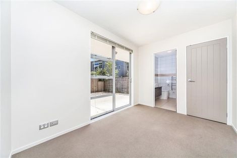 Photo of property in 35m Garnet Road, Westmere, Auckland, 1022