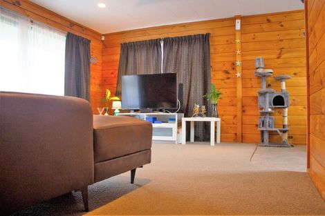 Photo of property in 2/157 Verbena Road, Birkdale, Auckland, 0626