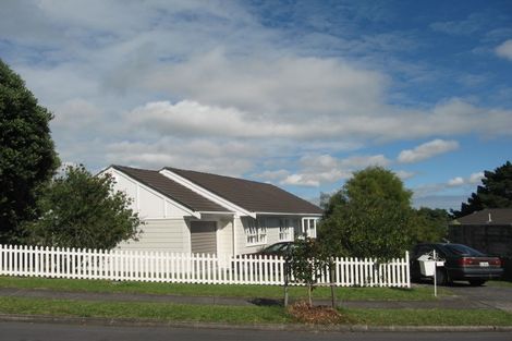 Photo of property in 4 Acland Place, Botany Downs, Auckland, 2010