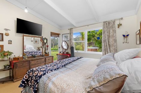 Photo of property in 90 Lone Kauri Road, Karekare, Auckland, 0772