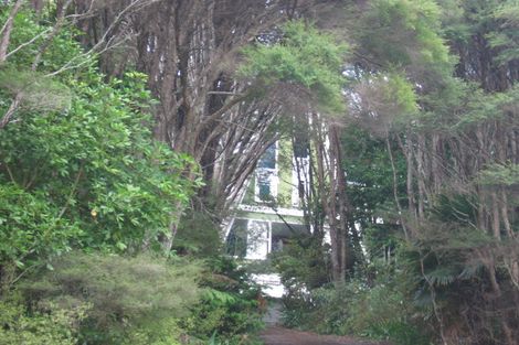 Photo of property in 10 Waerenga Place, Titirangi, Auckland, 0604