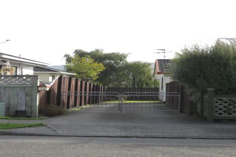 Photo of property in 5a Glenbrook Grove, Naenae, Lower Hutt, 5011