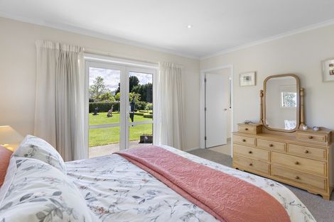 Photo of property in 8 Camellia Lane, Carterton, 5713