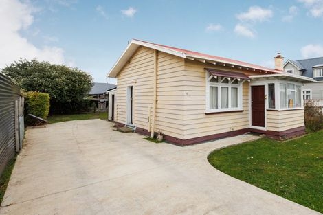 Photo of property in 12 Fitzroy Street, Terrace End, Palmerston North, 4410