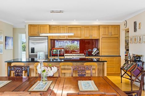 Photo of property in 32 Seaview Crescent, Hatfields Beach, Orewa, 0931