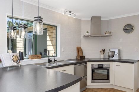 Photo of property in 7 Karia Grove, Papamoa Beach, Papamoa, 3118