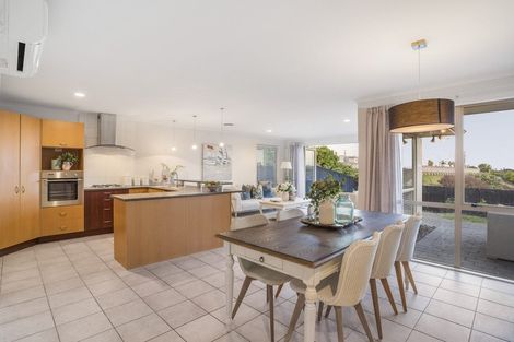 Photo of property in 113 Tauranga Place, Orewa, 0931