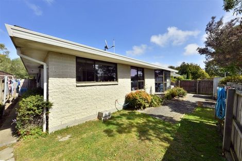 Photo of property in 1/37 Karnak Crescent, Russley, Christchurch, 8042