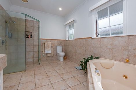 Photo of property in 33 Montgomery Terrace, Hokowhitu, Palmerston North, 4410