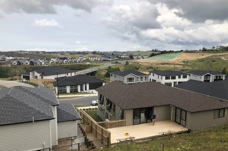 Photo of property in 9 Davey Crescent, Orewa, 0931