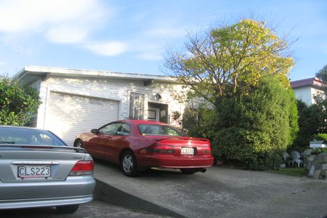 Photo of property in 5 Eskdale Road, Papakowhai, Porirua, 5024