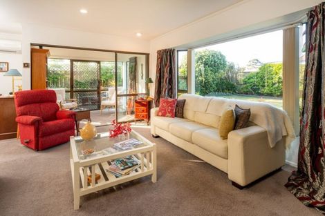 Photo of property in 117 Hillcrest Road, Raumati Beach, Paraparaumu, 5032