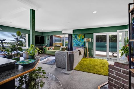 Photo of property in 5 Scott Street, Moturoa, New Plymouth, 4310