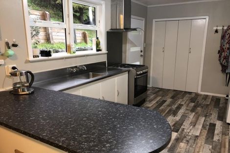 Photo of property in 32 Logie Street, Stokes Valley, Lower Hutt, 5019