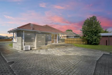 Photo of property in 11 Glenora Place, Hornby, Christchurch, 8042