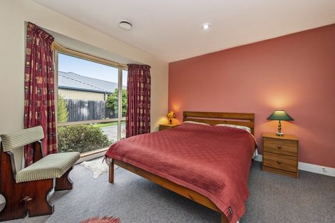 Photo of property in 68 Mauger Drive, Heathcote Valley, Christchurch, 8022