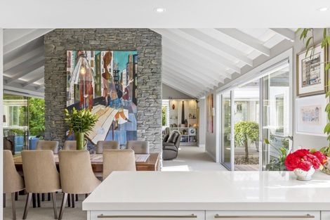 Photo of property in 32 Amber Close, Arthurs Point, Queenstown, 9371