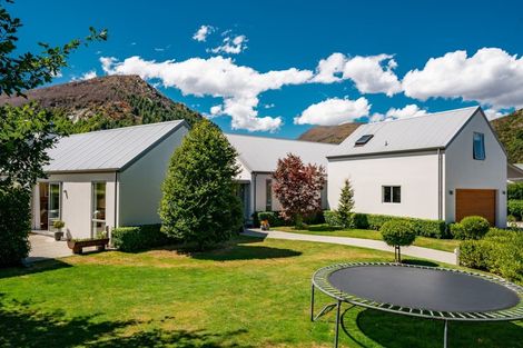 Photo of property in Butel Park, 22 Essex Avenue, Arrowtown, 9302