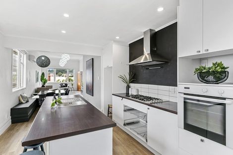 Photo of property in 44 Stanley Street, Berhampore, Wellington, 6023