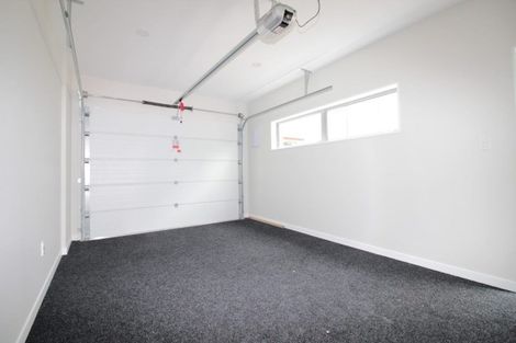 Photo of property in 4 Kearney Place, Massey, Auckland, 0614