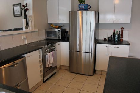 Photo of property in 27 Kaikoura Street, Maupuia, Wellington, 6022