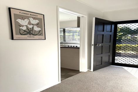 Photo of property in 1/71 Aviemore Drive, Highland Park, Auckland, 2010