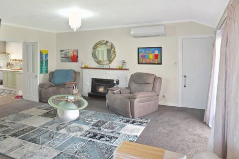 Photo of property in 22 Shortt Street, Foxton Beach, Foxton, 4815