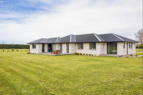 Photo of property in 956 Oxford Road, Fernside, Rangiora, 7471