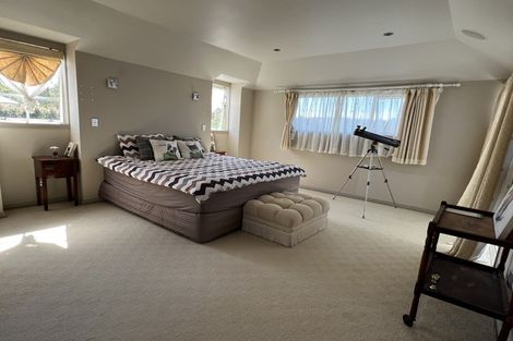 Photo of property in 40 Ravenstone Place, Chatswood, Auckland, 0626