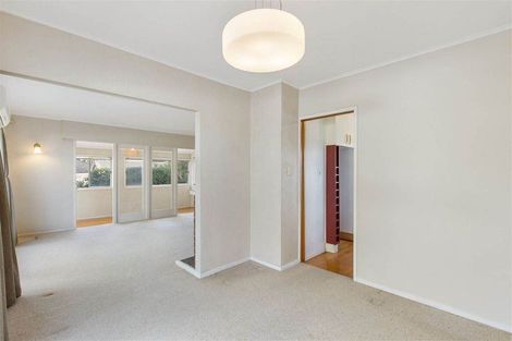 Photo of property in 6 Raines Avenue, Forrest Hill, Auckland, 0620