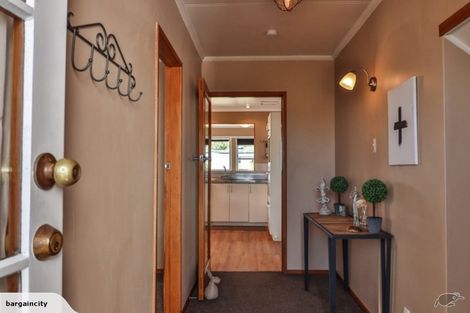 Photo of property in 9 Leslie Avenue, Cloverlea, Palmerston North, 4412