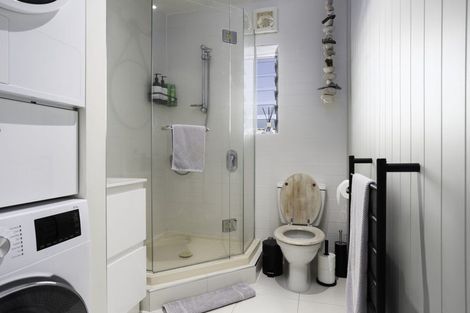 Photo of property in 1/72l Kitchener Road, Milford, Auckland, 0620