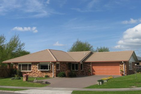 Photo of property in 25 Mccahon Drive, Pukehangi, Rotorua, 3015