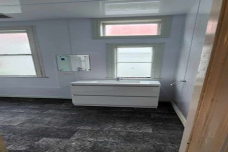 Photo of property in 180-182 Ohiro Road, Brooklyn, Wellington, 6021