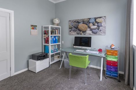 Photo of property in 13 Porritt Avenue, Mount Victoria, Wellington, 6011