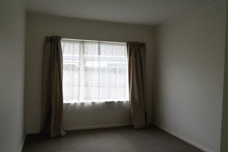 Photo of property in 8 Waylen Place, Burswood, Auckland, 2013
