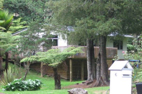 Photo of property in 6 Waerenga Place, Titirangi, Auckland, 0604