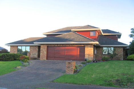 Photo of property in 25 Ferntree Terrace, West Harbour, Auckland, 0618