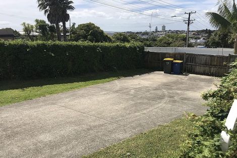 Photo of property in 5/2 Argyle Terrace, Milford, Auckland, 0620