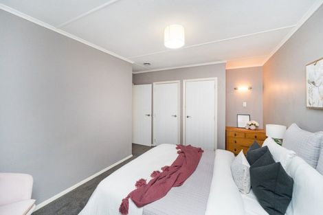 Photo of property in 9 Tern Place, Hokowhitu, Palmerston North, 4410