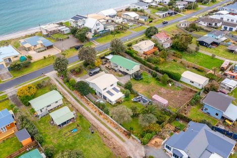 Photo of property in 240 Pukehina Parade, Pukehina, Te Puke, 3189