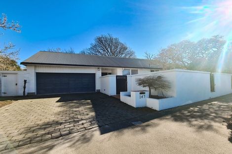 Photo of property in 147 Straven Road, Fendalton, Christchurch, 8014