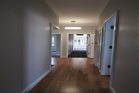 Photo of property in 10 Lucknow Terrace, Khandallah, Wellington, 6035