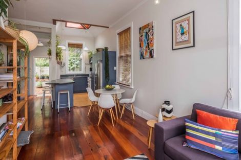 Photo of property in 46 Honiana Te Puni Street, Aro Valley, Wellington, 6021