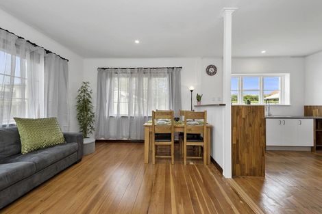 Photo of property in 103 Forest Lake Road, Forest Lake, Hamilton, 3200