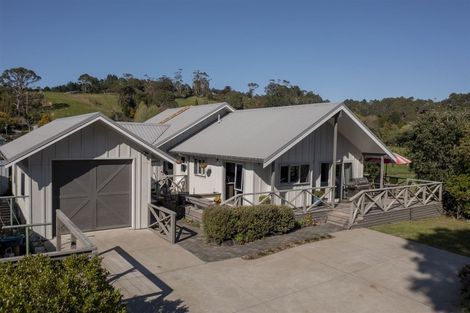 Photo of property in 2 Scott Drive, Cooks Beach, Whitianga, 3591