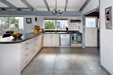 Photo of property in 45 Cliff View Drive, Green Bay, Auckland, 0604