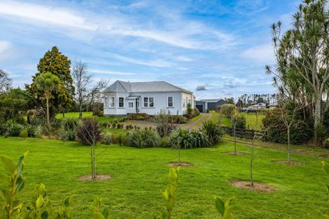 Photo of property in 56 Flint Road W, Stratford, 4332