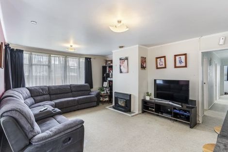 Photo of property in 47 Arimu Road, Papakura, 2110